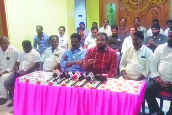 ఎంఎల్‌సి తోటపై అనుచిత వ్యాఖ్యలు మానుకోవాలి