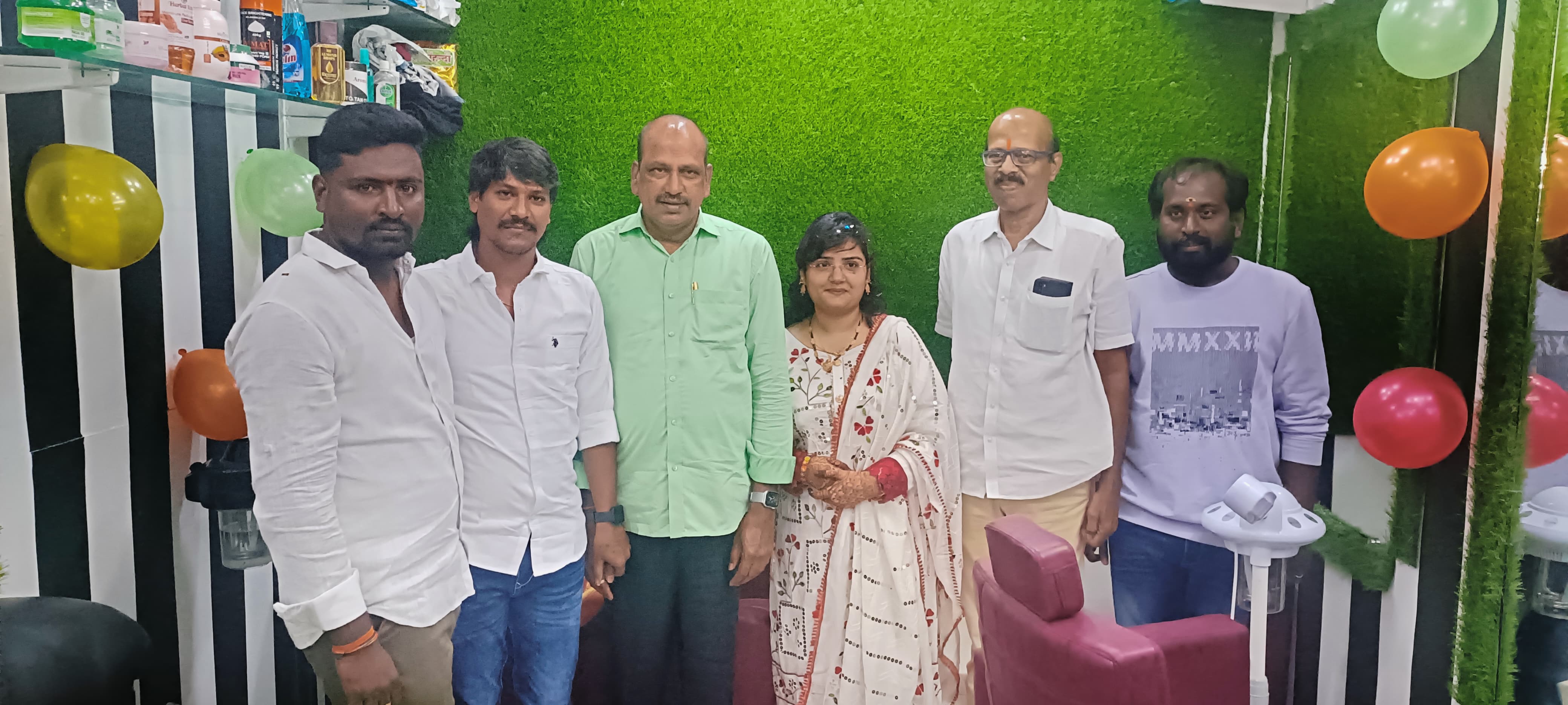 ఎ1 అబ్బాస్‌ స్టూడియో యూనిసెక్స్‌ సెలూన్‌ ప్రారంభం
