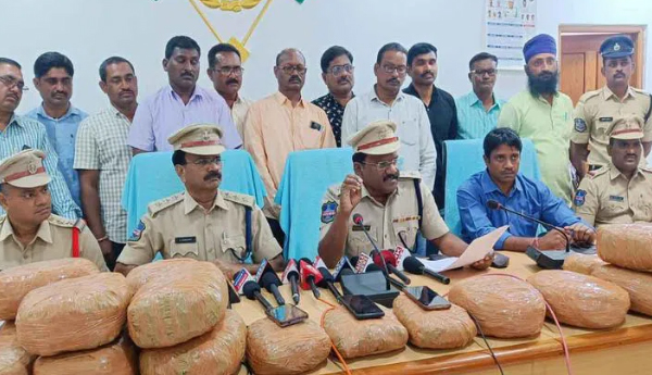 అంతరాష్ట్ర గంజాయి స్మగ్లింగ్‌ ముఠా అరెస్ట్‌..37 కిలోల గంజాయి స్వాధీనం