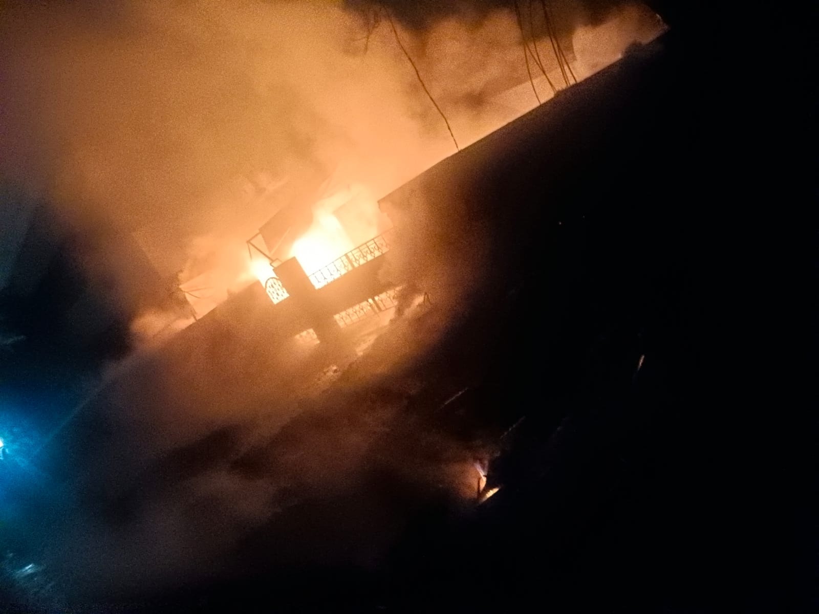 గుంటూరు ఆటోనగర్‌లో అగ్నిప్రమాదం