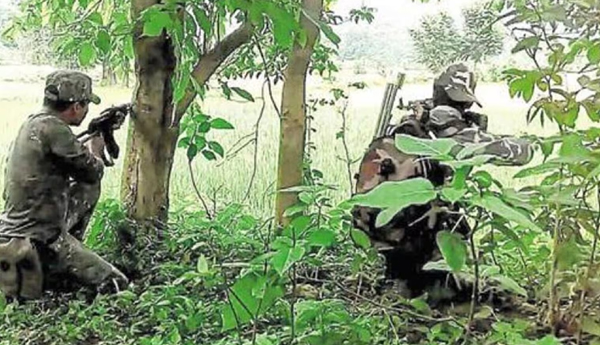 gunfight-between-maoists-paramilitary-force