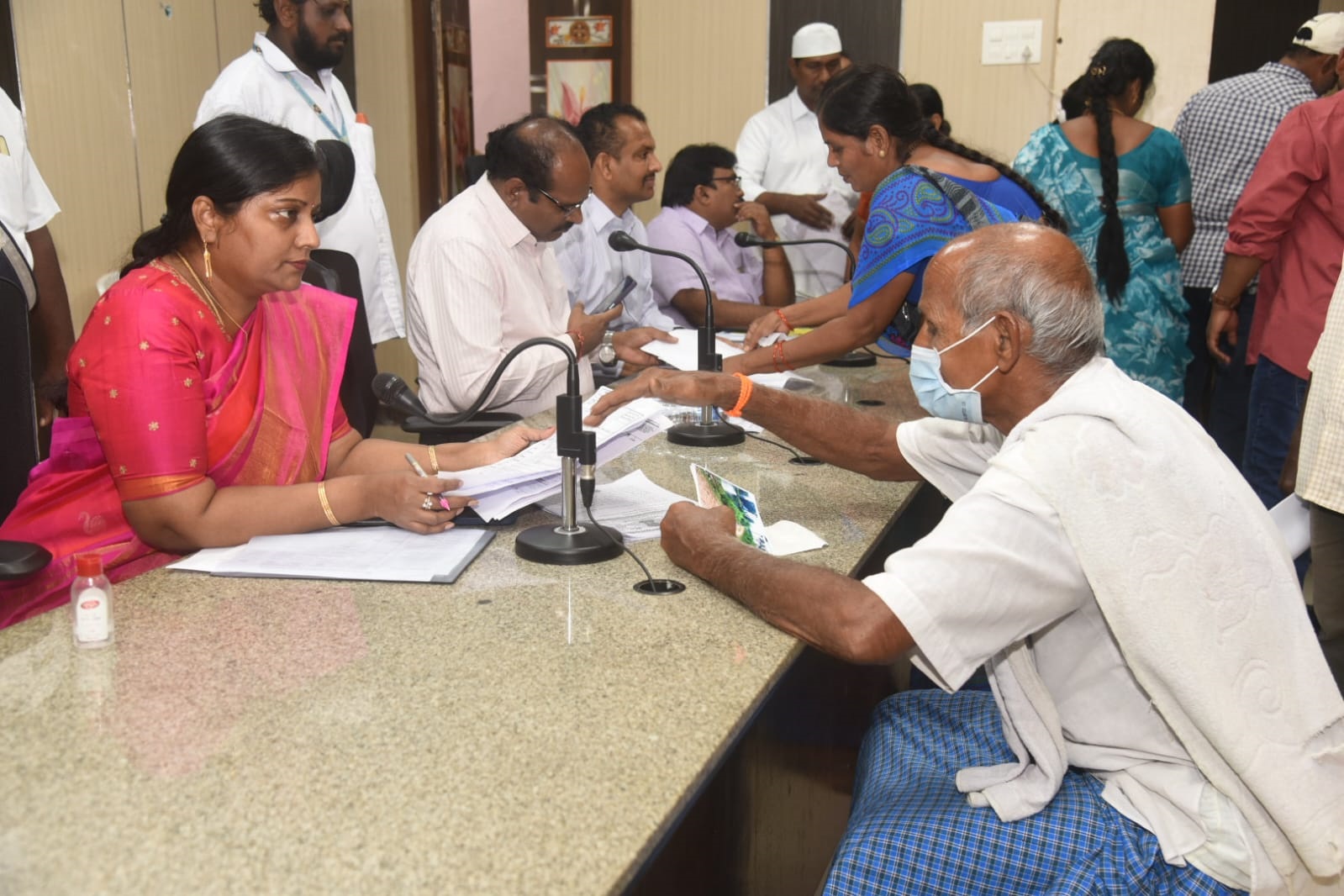 స్పందన అర్జీలకు సంతృప్తికర పరిష్కారాలు : జెసి