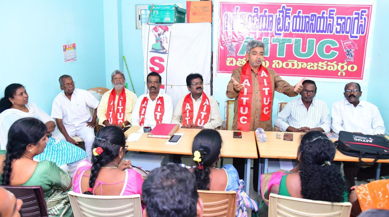 కార్మిక, కర్షక వ్యతిరేక ప్రభుత్వాలను గద్దె దించాల్సిందే