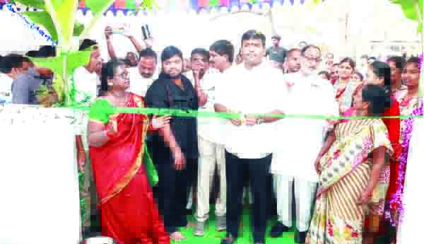 పలు అభివృద్ధి కార్యక్రమాలు ప్రారంభం