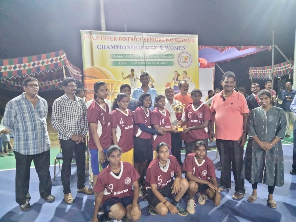బాస్కెట్‌బాల్‌ పోటీల్లో గుంటూరు మహిళల జట్టు గెలుపు