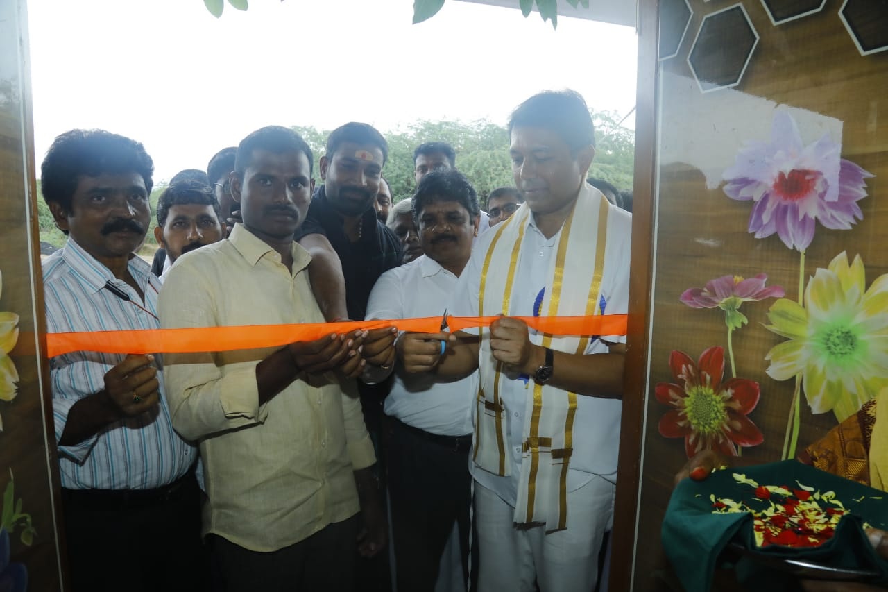 ప్రతిఒక్కరికీ అందుబాటులో ప్రభుత్వ సేవలు