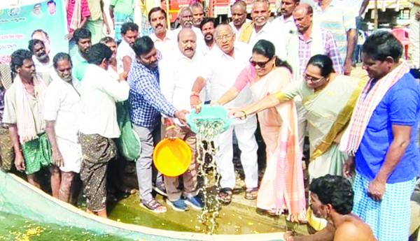 మత్స్య సంపదతో ఆర్థికాభివృద్ధి