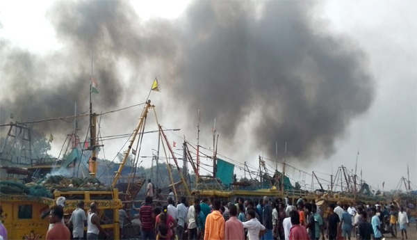 A-fire-broke-out-in-the-boat-and-two-were-seriously-injured