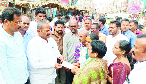 అందరి సహకారంతో పైడితల్లమ్మ పండగ విజయవంతం