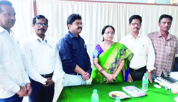 విద్యారంగ అభివృద్ధికి కృషిచేయాలి : ఆర్‌జెడి