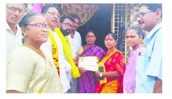 వైసిపి పాలనలో ప్రజలకు అన్నీ కష్టాలే