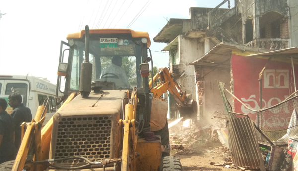 house-collapse-in-simhachalam