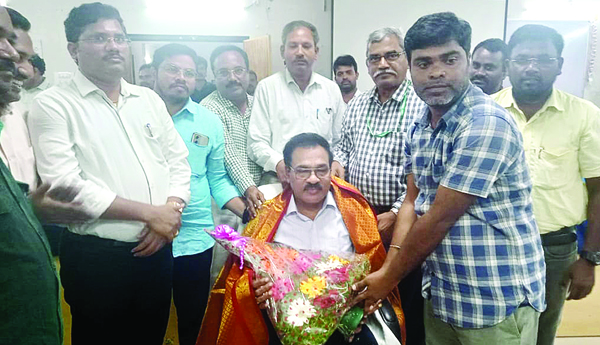 గురువు నిరంతర విద్యార్థి