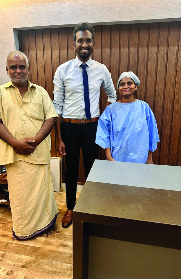 కిడ్నీ శస్త్ర చికిత్స చేసిన పేషంట్‌తో యాజమాన్యం 