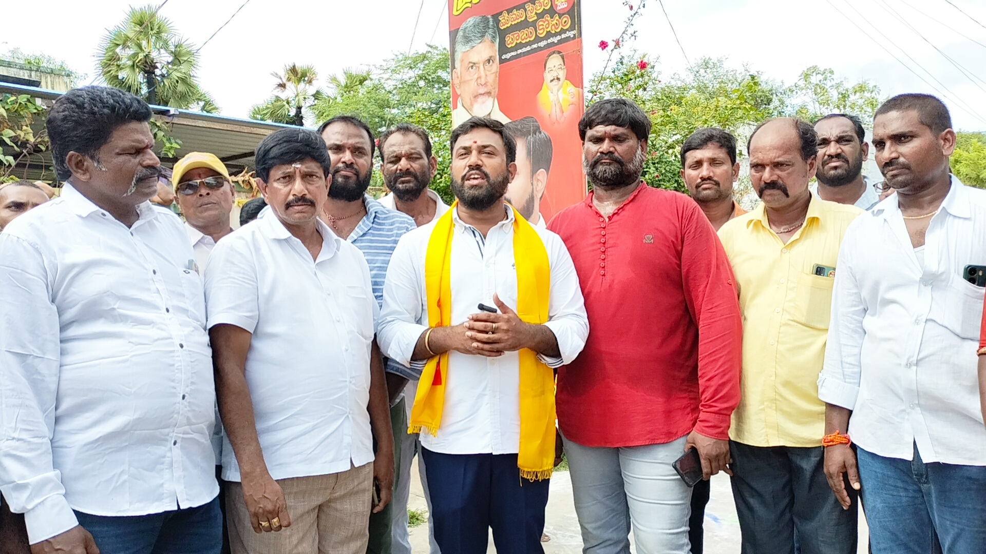 అభివృద్ధికి ఆమాడ దూరంలో 'కొమరిక'