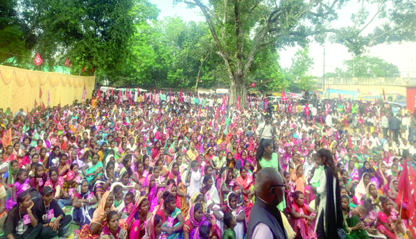 Uprooted-Adivasis-Thousands-rally-in-Jharkhand-under-CPM