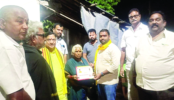 అరాచక ప్రభుత్వాన్ని తరిమికొట్టాలి