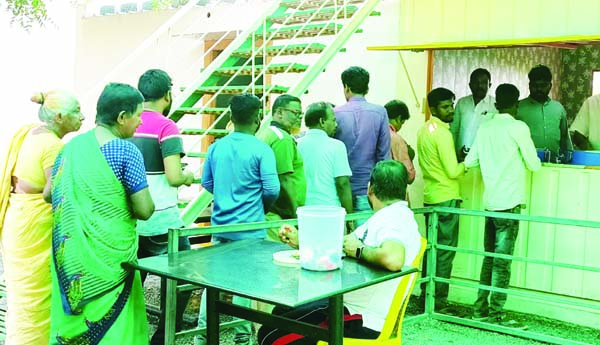 అన్నా క్యాంటీన్‌ పున: ప్రారంభం