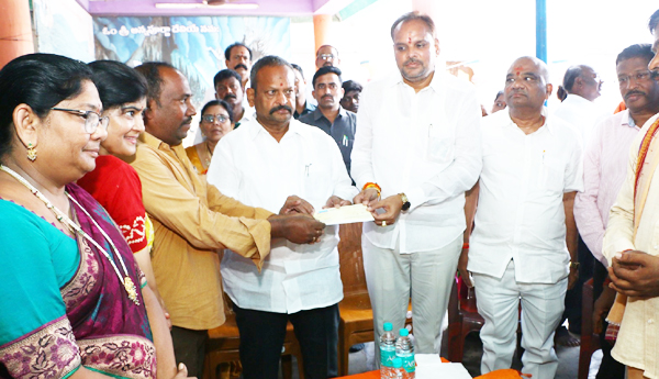 జగన్నాథ రథ నిర్మాణ పనులకు శ్రీకారం