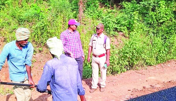 రోడ్డు పనులు అడ్డుకోవడం సరికాదు
