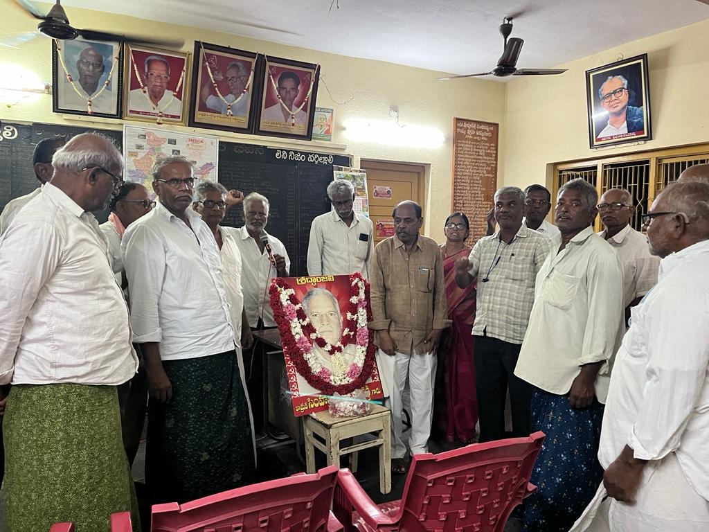 ఆదర్శ పంచాయతీ నిర్మాణంలో మహేశ్వరరెడ్డి కృషి