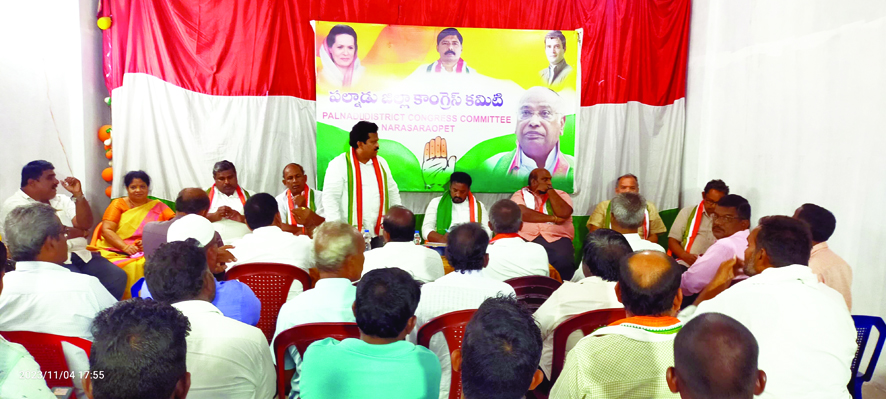 రైతులకు తక్షణం నష్టపరిహారం చెల్లించండి