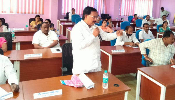 వాయిదా వేసిన అంశాన్ని అజెండాలో ఎందుకు చేర్చలేదు?