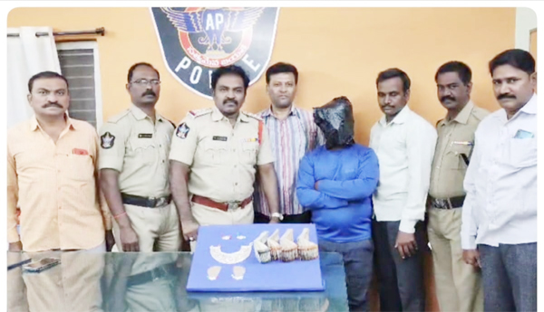 Fuller-arrested-in-theft-case