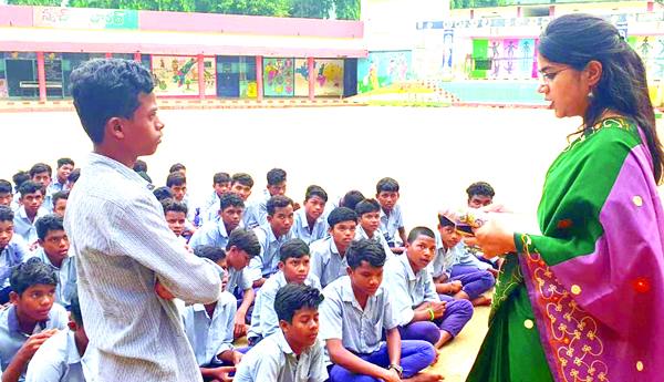 గురుకుల పాఠశాల పిఒ సందర్శన