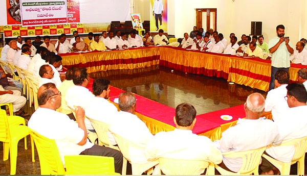 దోచుకోవడమే జగన్‌ లక్ష్యం