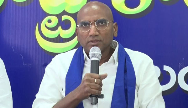 Do-not-arrest-RS-Praveen-Kumar