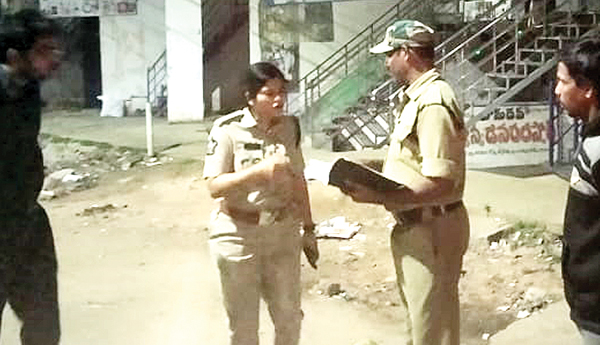 రాత్రివేళలో పకడ్బందీగా గస్తీ