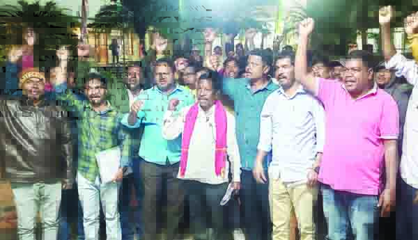 టూరిజం కార్మికులతో చర్చలు విఫలం