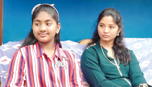 సియోనా.. వండర్‌ డ్రమ్మర్‌!