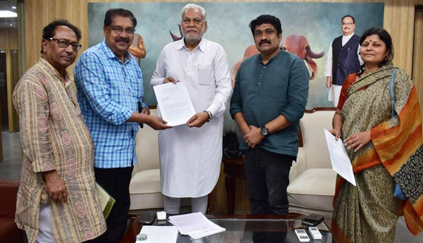 aiffwf-members-met-union-minister
