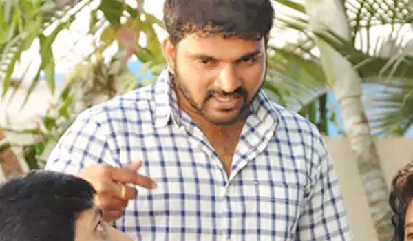 కార్మిక, ఉద్యోగుల కష్టార్జితం : పెద్దింటి అశోక్కుమార్