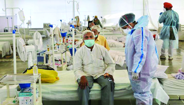 కారు చీకట్లో వెలుగు రేఖ..