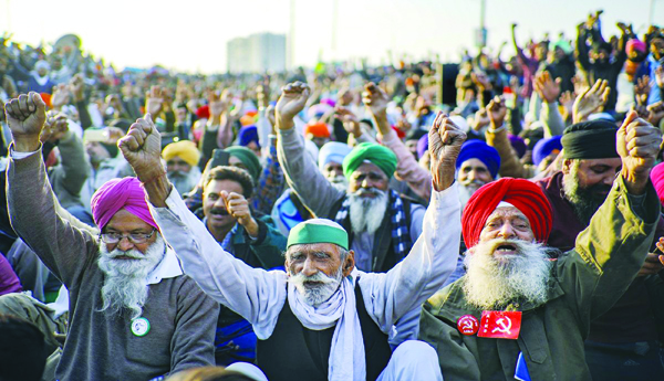 గాంధీ మార్గం.. అటూ.. ఇటూ..