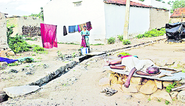 అసమానతలు తొలగినప్పుడే.. అసలైన అమృతోత్సవం..