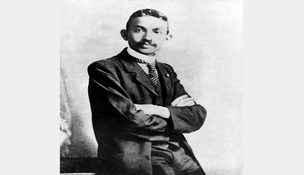 గాంధీ మార్గం.. అటూ.. ఇటూ..