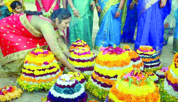 సాంస్కృతిక కళారూపాలే దసరా...