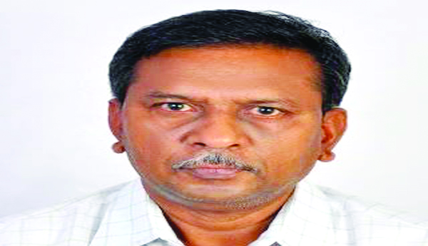 'అధికార కేంద్రాన్ని కాపాడుకోవటం తప్ప కేంద్ర నాయకత్వానికి ఒక దిశానిర్దేశం లేదు. రూపాయి పతనం అవుతుంటే ఎలాంటి చర్యలు తీసుకోవటం లేదు. అంతర్జాతీయ మార్కెట్‌లో రూపాయి పతనం కేవలం పాలకుల అవినీతి వల్లనే. అది పారిశ్రామిక ప్రగతి, ఎగుమతి, దిగుమతులపై ప్రతికూల ప్రభావాలను కలిగిస్తోంది'....ఈ మాటలన్నది రాహుల్‌ గాంధీయో, సీతారాం ఏచూరో కాదు. ఒక్కసారి గతంలోకి వెళితే గుజరాత్‌ ముఖ్యమంత్రిగా నరేంద్రమోడీ గారి నోటి నుంచి వెలువడిన సుభాషితాలే ఇవి అని మీరు ఇట్టే గ్రహిస్తారు.