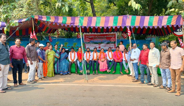  utf-protest-against-cps-in-visakha
